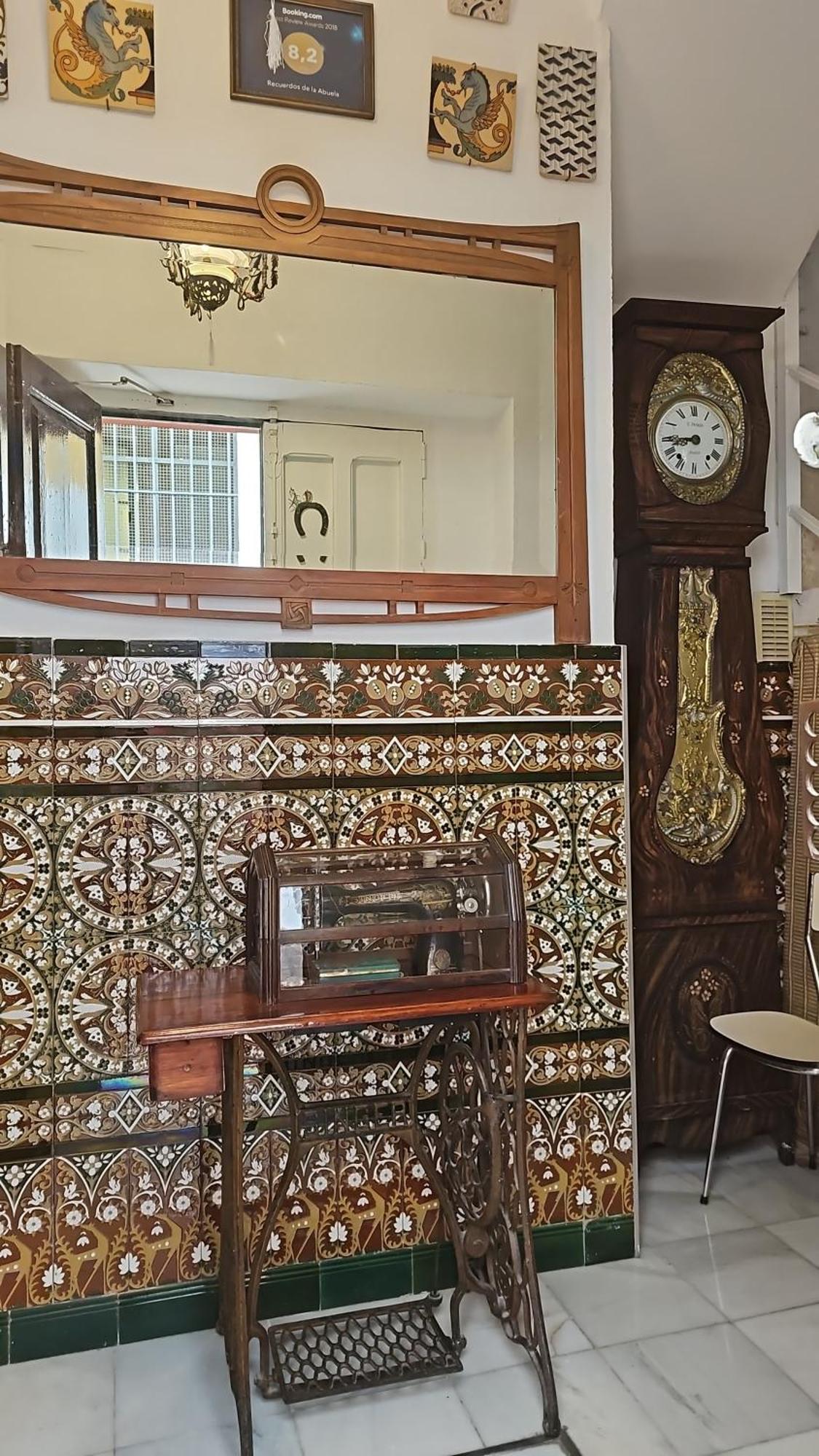Recuerdos De La Abuela Apartment Seville Ngoại thất bức ảnh